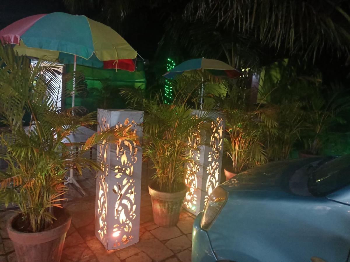 Xaviers Guest House Colva Buitenkant foto